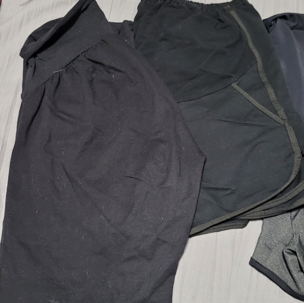2 maternity shorts and 1 maternity legging in black/dark grey